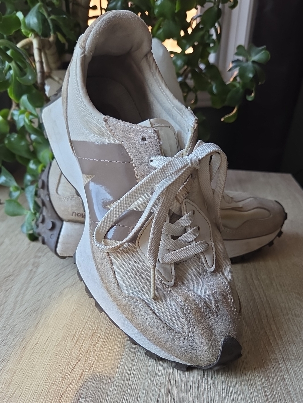 New Balance 327 Canvas Sneakers